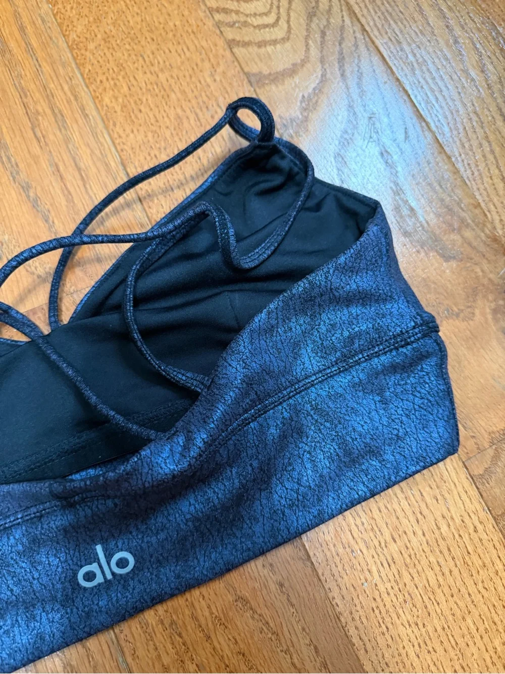 Alo Yoga Metallic Blue Black Strappy Sports Bra Bralette Criss Cross Back